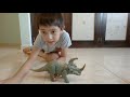 Review del sinoceratops de Mattel ( ya volví a youtube)