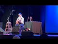 Tommy Emmanuel impressed by Ari Ettinger's guitar skills, and calls him up on stage