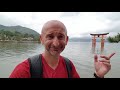 JAPON : L'INCROYABLE Torii de Miyajima ! (60 Tonnes, 17 mètres !)