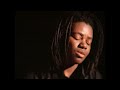 TRACY CHAPMAN 