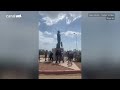 Protestos na Venezuela: Manifestantes derrubam estátua de Hugo Chavez contra reeleição de Maduro