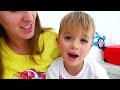 Vlad y Niki se divierten con carros de juguete | Video de colección para niños