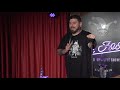 Micutzu Stand-up Official | Pacea mondiala si babe nebune