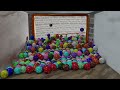 Balls on Spiral Stair - Rigid body simulation - Blender Eevee