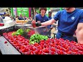 London's BEST Food Market?? Borough Market food tour