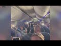 Taylor Swift fans have singalong on delayed flight | SWNS