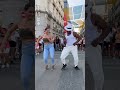 bailando salsa cubana