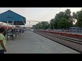 22439 New Delhi - Shri Mata Vaishno Devi Katra Vande Bharat overtaking 15707 Amrapali Express at SNP