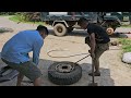 3 hours to rescue a timber truck whose tire burst along the road