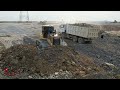Great Best Bulldozer Pushing Gravel Machine Equipment Dumper Truck Unloading