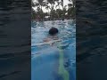 Fatih berlatih berenang