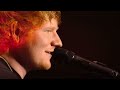 Ed Sheeran - Castle On The Hill (Billboard Music Awards 2017)