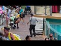 Tom the Mime Making Everyone Laugh (4K) - SeaWorld Orlando - 10 NOV 2023