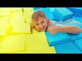 🎈🚀 Desafío del Cubo de Globos: Rescate Emocionante con Vania Mania Kids - Juego y Aventura