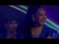 Sarah Geronimo w/ SB19 Nag-Ala SUPERBOWL Performance sa MOA Arena! Grabe sa Galing