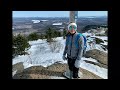 Petite montagne en hiver au Québec