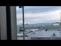 United taking off from SFO-OGG