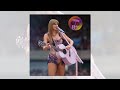 Anne Hathaway CRAZY dancing & singing along to  Taylor Swift at Eras Tour Gelsenkirchen