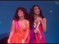 Cher - Drift Away / Rip It Up (with Linda Ronstadt) (The Cher Show, 04/20/1975)