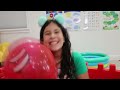 Maria Clara e JP ensinam as cores para a Baby Sophia com balões | Learn Colors With Balloons