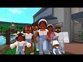 🐳Family's Weekend at the AQUARIUM! *SEAL SHOW* Roblox Bloxburg Roleplay #roleplay