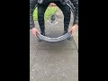 Removing a tyre without tyre levers