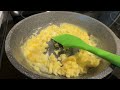 How to make scrambled eggs- Tom’s way
