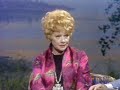 Lucille Ball Brings A Surprise Gift For Johnny on Carson Tonight Show - 04/28/1977