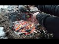 SURVIVAL IN THE FROZY WILD FOREST. BUILDING A SAFE SHELTER FROM COLD AND WIND. WINTER BUSHCRAFT