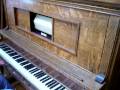 Theatre Organist Jesse Crawford plays 