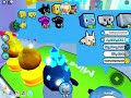 Playing pet sim with my friend!
