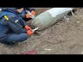 🔴 VIRAL UKRAINE POLICE NILAPITAN ANG UMUUSOK NA MISSILE NG RUSSIA #1TRENDING