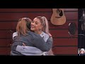 Ariana Grande best fan moments **EMOTIONAL** 🥺😍👩‍👧‍👦