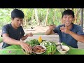 Bao Tử Heo Khìa Nước Dừa Ăn Kèm Mớ Rau Rừng Cực Ngon | VTNam Vlog #109