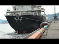 【着岸】大型船　船員の神業の動き見ていて飽きません　Large ship berthing crew work scene