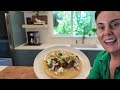 how to make pulled pork TACOS with pineapple & avocado crema | great for leftovers!