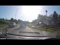 DODGY DRIVER! Mr. Idiot Blows a Red