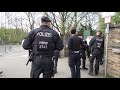 Goman-Clan-Chef-Beerdigung - Polizeigroßeinsatz auf Reuschenberger Friedhof in Leverkusen am 20.4.21