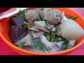 Full of Customers! Famous Short Noodle Soup, Chicken Rice Porridge by Siem Reap River | Street Food