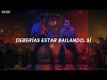 Meme de John Travolta y el señor de tiktok bailando You Should Be Dancing + letra