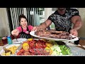 Món Tôm Hùm Đất và Sườn Xong khói (Ribs and crawfish dinner)