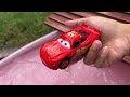 Clean up muddy minicars & disney car convoys🏎🚗🚚! Play in the garden