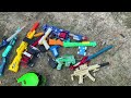 Chotu Grabbing Some Guns & Gadi Wala Cartoon -छोटू सबकी बंदूक छीन लेता है छोटू का दिलचस्प वीडियो #11